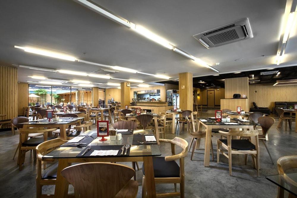 Galleria 12 Sukhumvit Bangkok By Compass Hospitality Kültér fotó